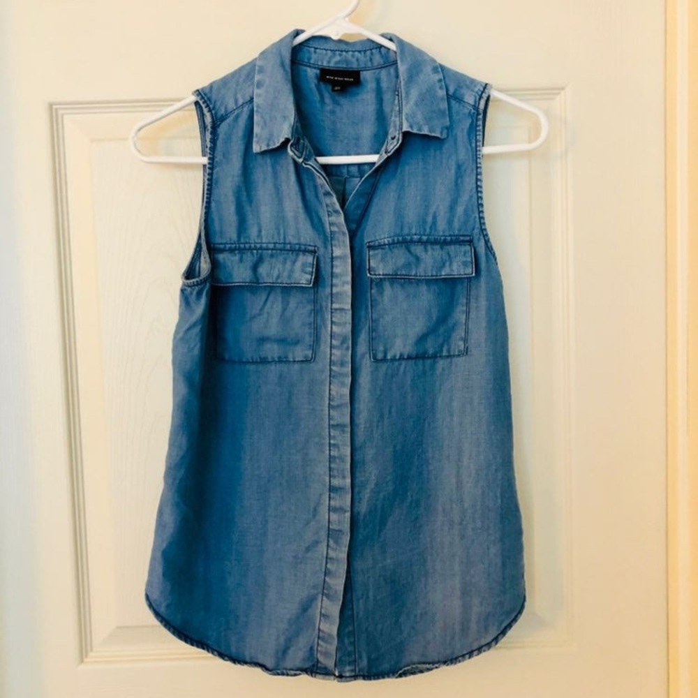 Denim Chambray Button Up Sleeveless Top